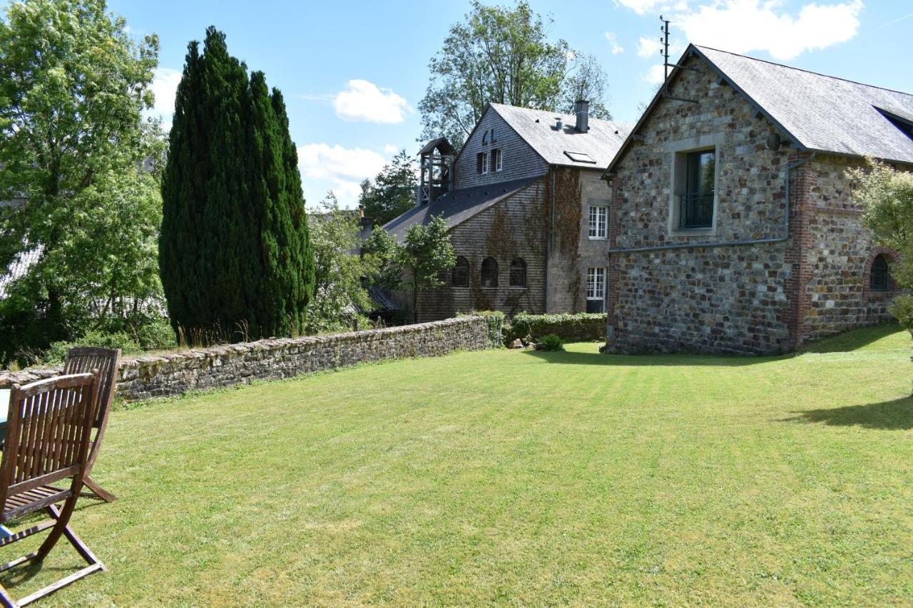 Gites In Le Neufbourg -Mortain Dış mekan fotoğraf