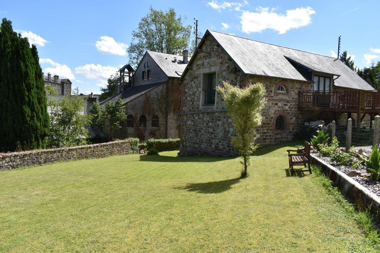 Gites In Le Neufbourg -Mortain Dış mekan fotoğraf