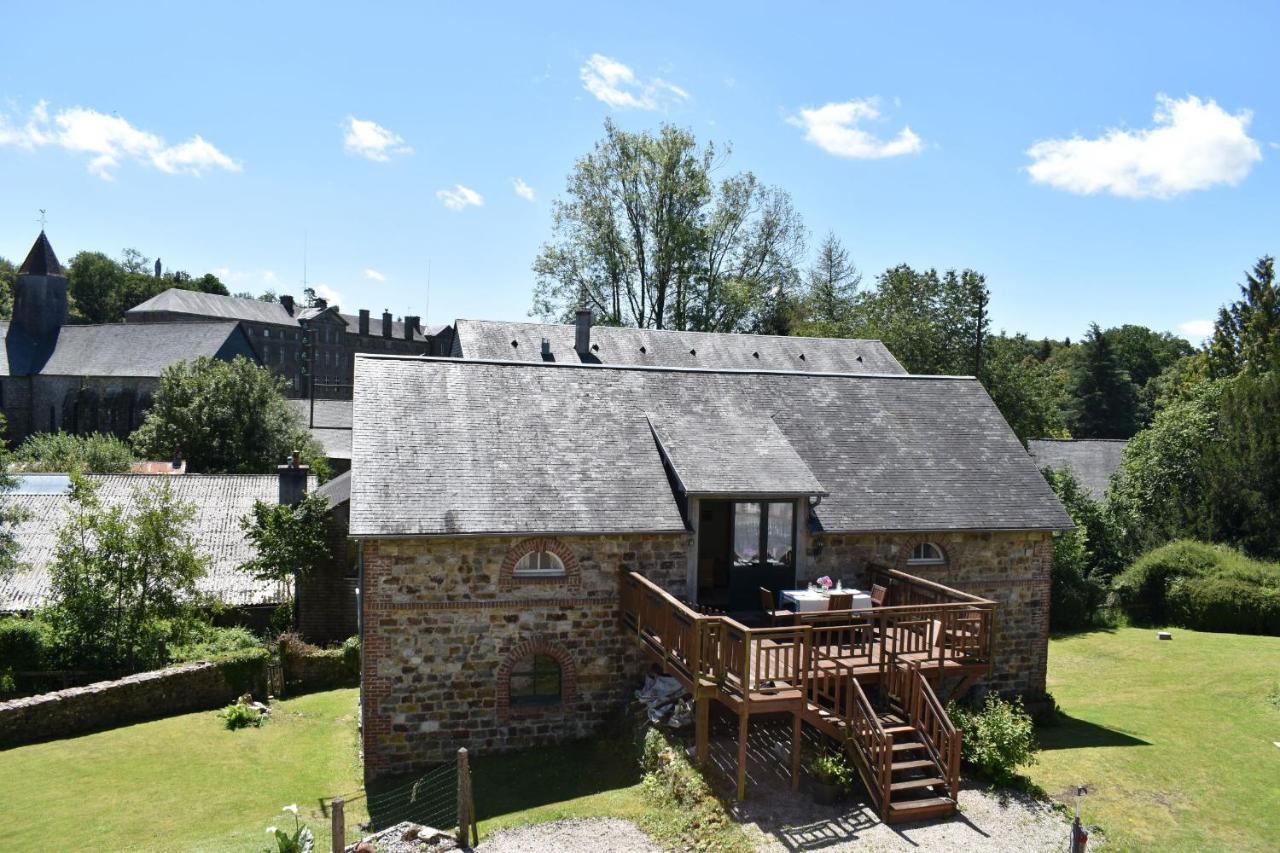 Gites In Le Neufbourg -Mortain Dış mekan fotoğraf
